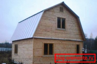 Falusi ház egy bárból Falusi ház egy bárból