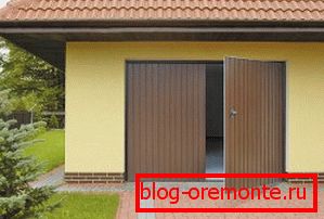 Ajtók és kapuk lengő szerkezettel