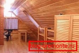Fotó - fenyő a belső térben. Fotó - fenyő a belső térben.