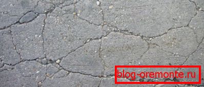 Fényképek törött betonpadlóról Fényképek törött betonpadlóról