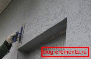 Gipszkeverék vagy gitt felhasználása az épület homlokzatának kikészítéséhez Gipszkeverék vagy gitt felhasználása az épület homlokzatának kikészítéséhez