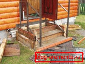 Veranda a faházhoz. Veranda a faházhoz.