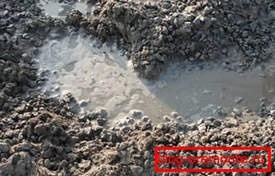 A könnyűbeton az alapítványok párnájaként használható. A könnyűbeton az alapítványok párnájaként használható.