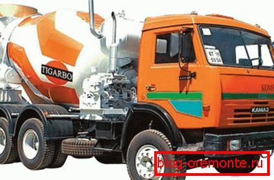 KamAZ-alapú keverő. KamAZ-alapú keverő.