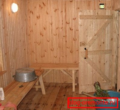 Az otthoni kézművesek által gyártott, öntisztító mosogató Az otthoni kézművesek által gyártott, öntisztító mosogató