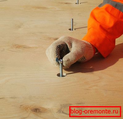 Rögzítse az anyacsavar helyzetét