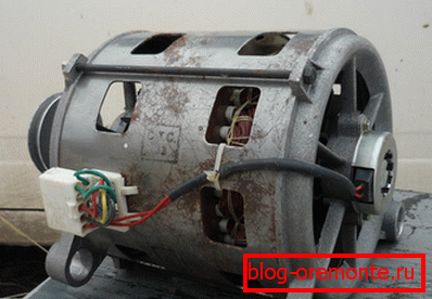 A képen olyan aszinkron motor látható, amely elektromos meghajtóként használható keverőgépen. A képen olyan aszinkron motor látható, amely elektromos meghajtóként használható keverőgépen.