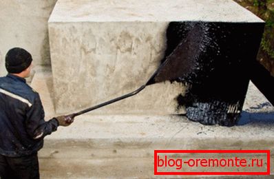 A fotó - alkalmazása egy réteg bitumen maszk A fotó - alkalmazása egy réteg bitumen maszk