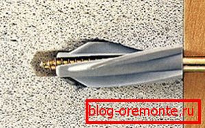 A fényképen - önmetsző csavar menetes A fényképen - önmetsző csavar menetes