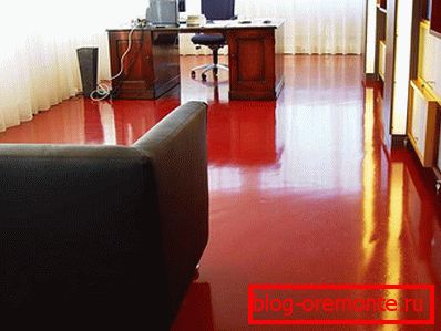Red office smink