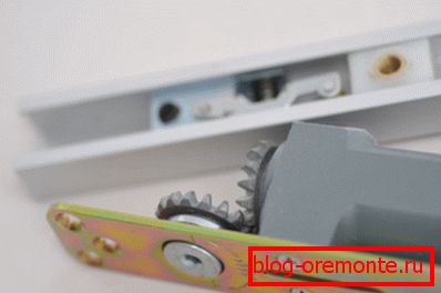 A fogaskerekek fel vannak szerelve A fogaskerekek fel vannak szerelve