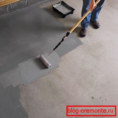 Betonfelszívás penetráló alapozóval és habhengerrel Betonfelszívás penetráló alapozóval és habhengerrel