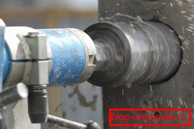A megfelelőség és a rugalmasság lehetővé teszi a gyémánt fúrási lyukak használatát beton geopolimer típusú kivitelben A megfelelőség és a rugalmasság lehetővé teszi a gyémánt fúrási lyukak használatát beton geopolimer típusú kivitelben