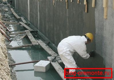 Néha sokkal könnyebb és olcsóbb az olcsó beton és a vízszigetelés, mint hogy megszerezzék a magas pontszámot az anyag. Néha sokkal könnyebb és olcsóbb az olcsó beton és a vízszigetelés, mint hogy megszerezzék a magas pontszámot az anyag.