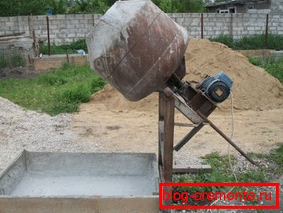 Amikor a kézműves beton előkészítése szenvedhet a minőségében. Amikor a kézműves beton előkészítése szenvedhet a minőségében.