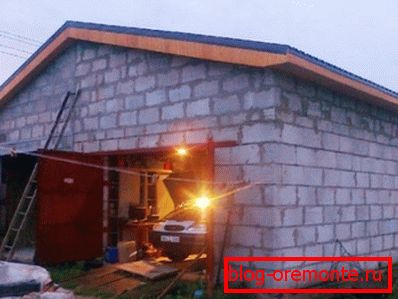 A legegyszerűbb habszivárgás két autó számára A legegyszerűbb habszivárgás két autó számára