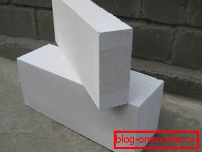A könnyű porózus beton építőkövei. A könnyű porózus beton építőkövei.