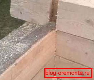 Tömítés a koronák között Tömítés a koronák között