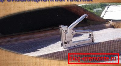 Vízszigetelésként speciális filmeket használhat Vízszigetelésként speciális filmeket használhat