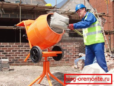 Betonkeverő betöltés Betonkeverő betöltés
