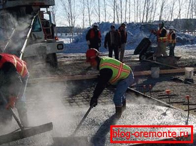 Töltse fel forró beton. Töltse fel forró beton.