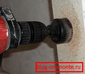 Pen lyukfúrás Belső ajtók karmos zár
