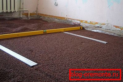 Tömörítőanyag szárazanyag feltöltése